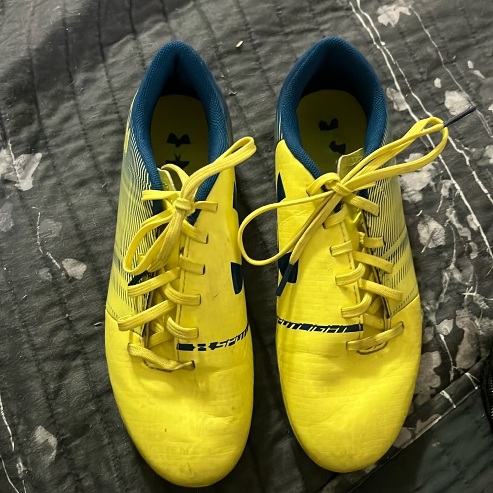 Boys soccer cleats